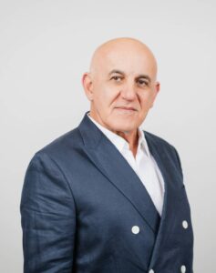 Headshot of kevin rahmanan - by rugs on net