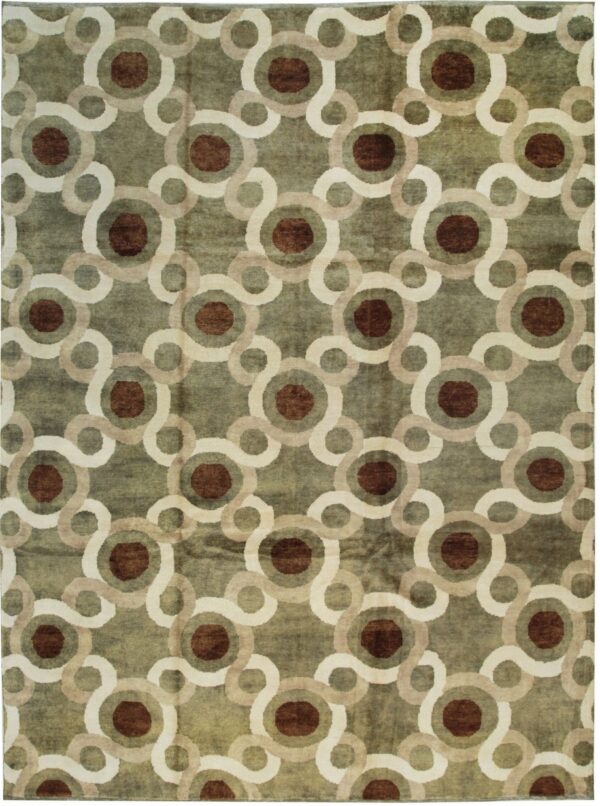Green rug featuring a repeating pattern of brown, taupe, and cream interlocking geometric circles.