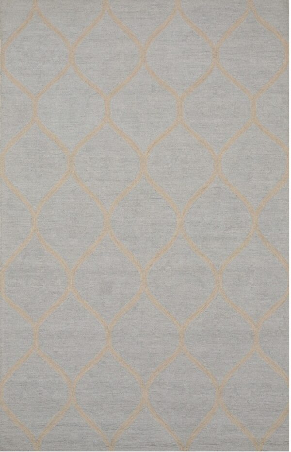 A light gray rug displays a repeating beige ogee lattice pattern across its textured surface.