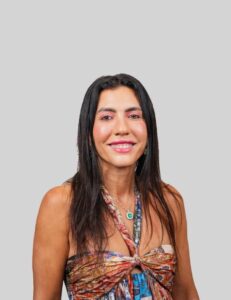 Headshot of rozi rahmanan - by rugs on net