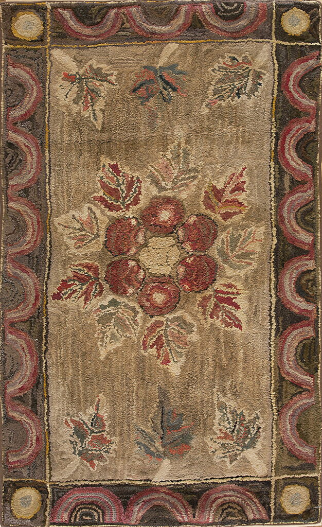 Antique American Hooked Ivory Rug from the 1900s