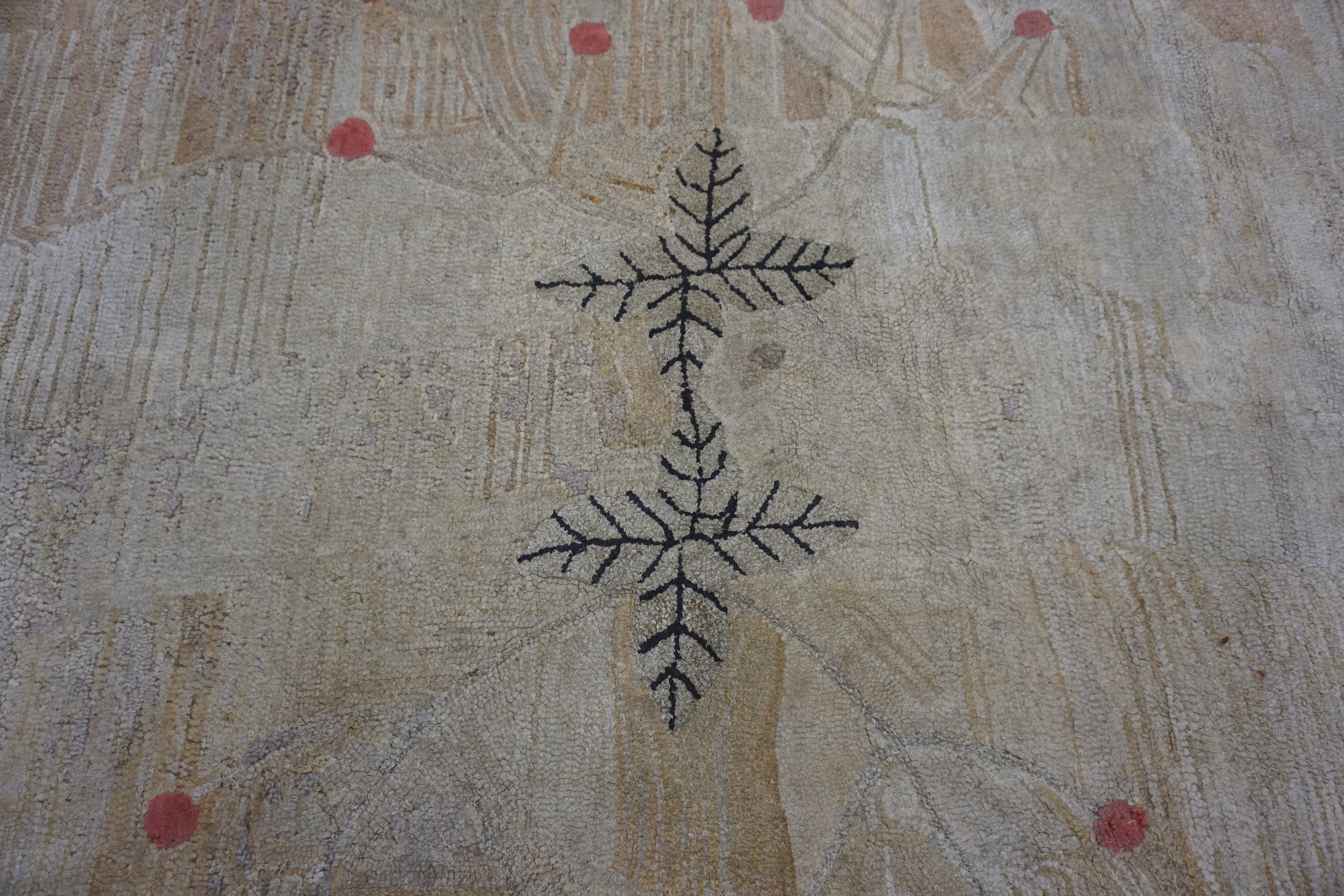Looped Rug Vintage Antique American Hooked Floral Medallion Loop Rug