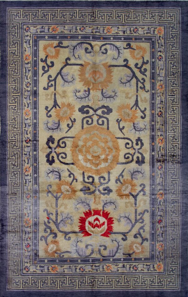 Artistic floral pattern light color antique luxurious chinese silk rug