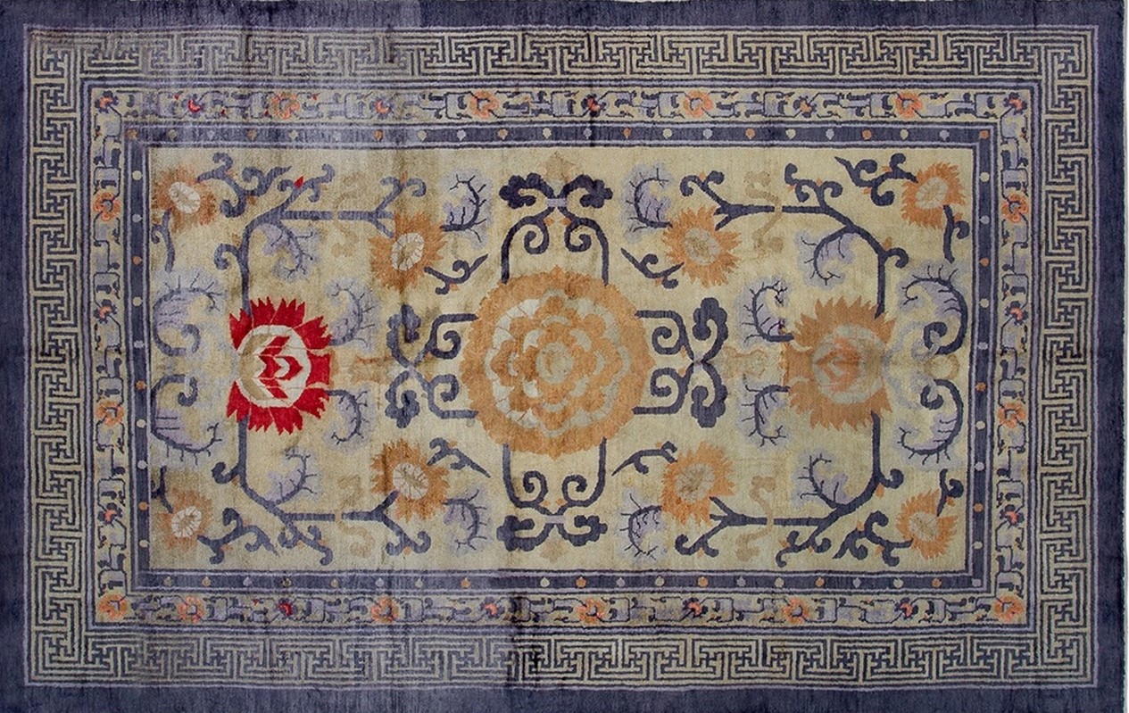Antique chinese silk ivory rug dating from the 1890s, showcasing its elegant full field - by rugs on net