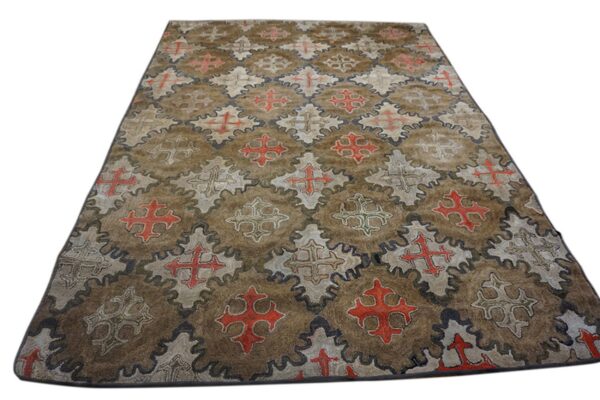 Brown rug with repeating geometric cross pattern, by rugs on net