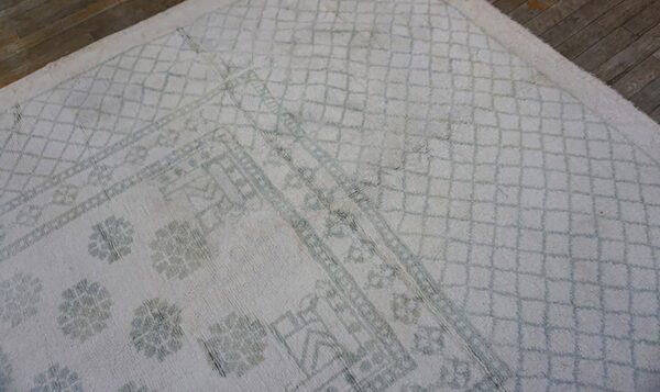 Light ivory color antique indian tribal geometric floral pattern cotton agra gallery carpet - image 3