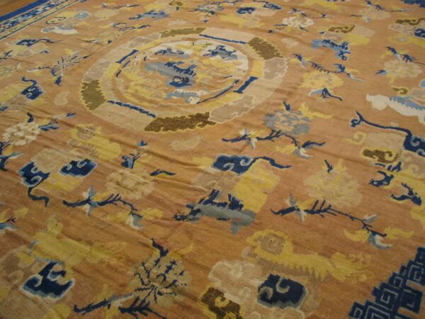 Colorful traditional chinese rug design