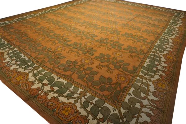Floral patterned vintage area rug