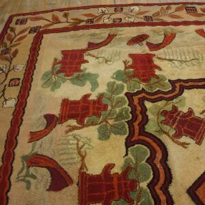 Colorful antique Navajo rug design