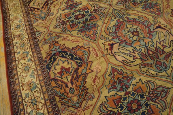 Close-up of the field and border detailing on the persian oushak rug by rugs on net. By rugs on net