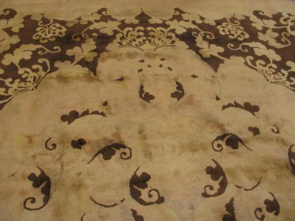 Elegant floral patterned area rug. Antique chinese, art deco rug 8'9" x 11'4"