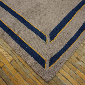 Geometric patterned area rug design.