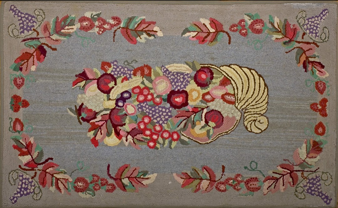 Grey artistic floral still life folk art design small size vintage american hooked rug