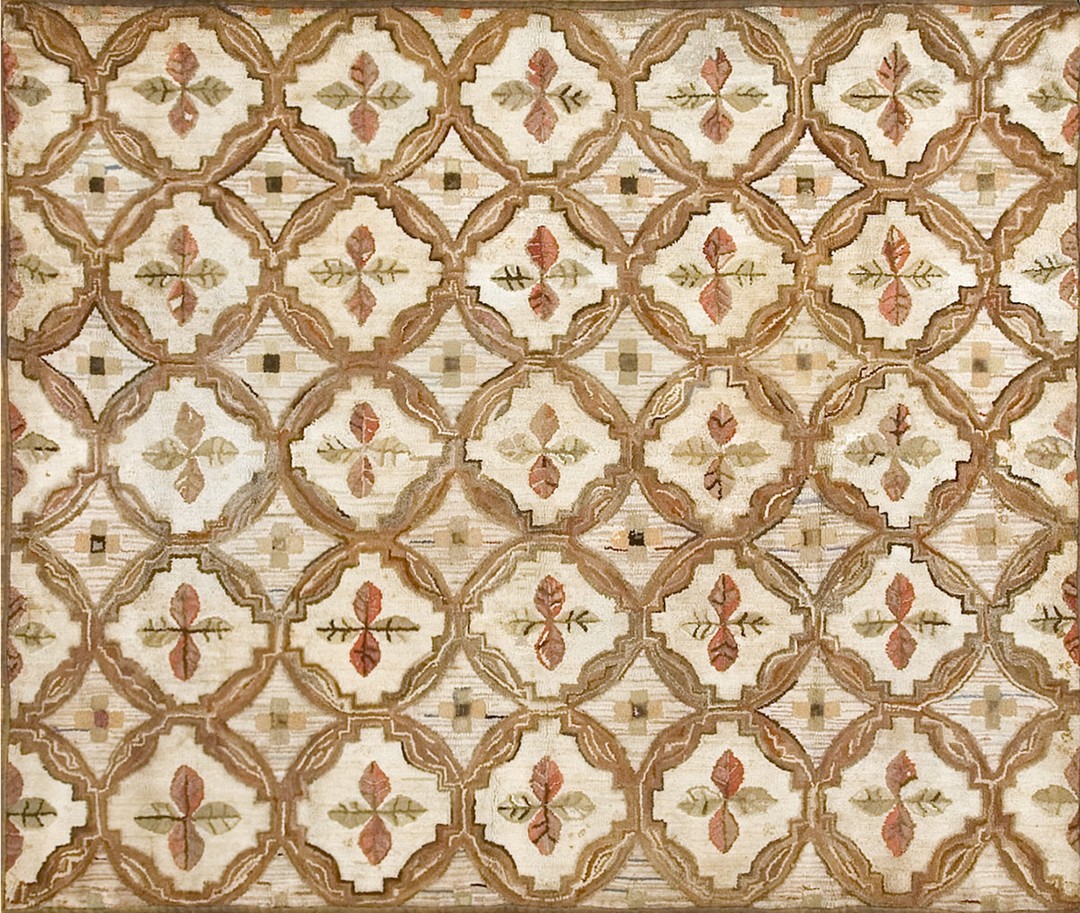 Antique 1890s american ivory hooked wool small scatter size rug