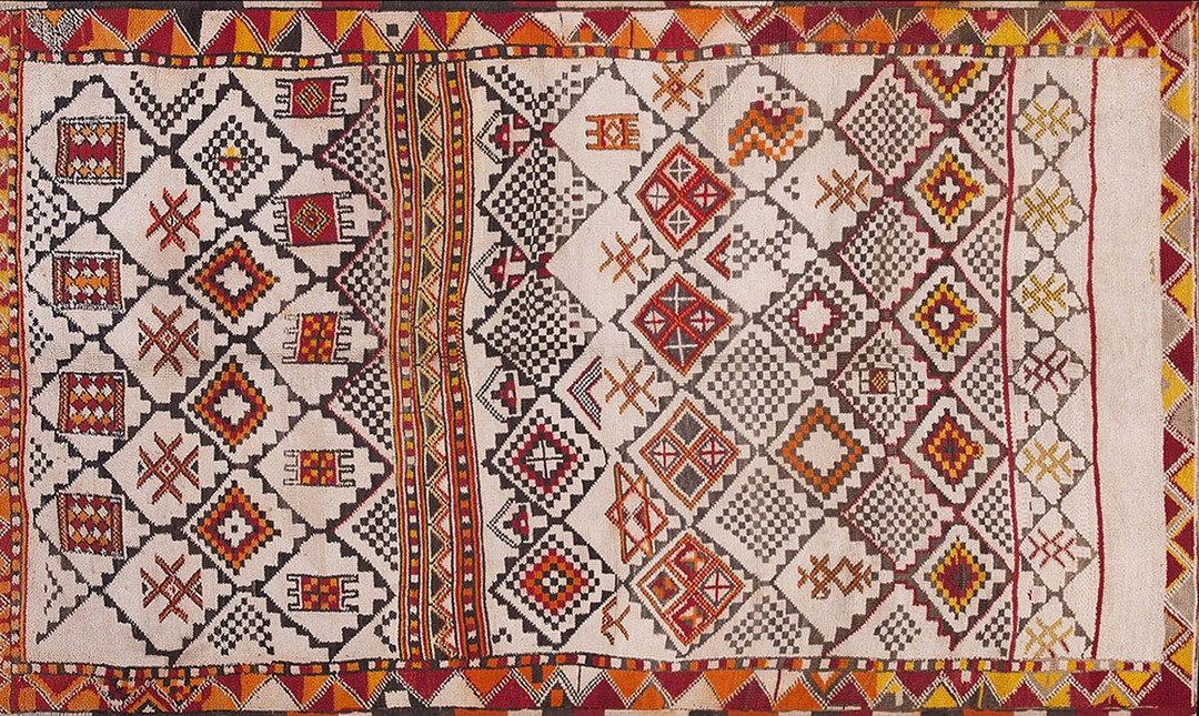 Vintage tribal geometric design moroccan wool pile berber carpet