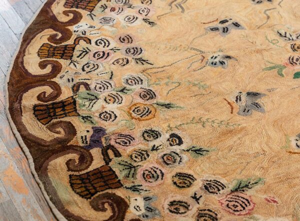 Antique american hooked round rug 8'5" diameter beige ground, floral folk art, 1880s - detail view 4