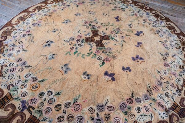 Antique american hooked round rug 8'5" diameter beige ground, floral folk art, 1880s - detail view 6