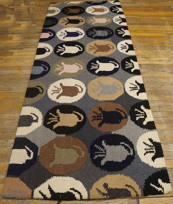 Antique american hooked rug 3'1"×8'9" long format, hand-hooked wool - detail view 1