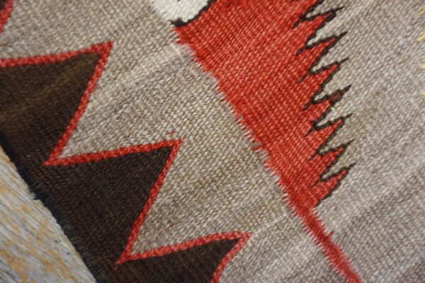 Antique american navajo carpet 3'6"ã—5'9" grey & chocolate brown, 1930s - detail view 10