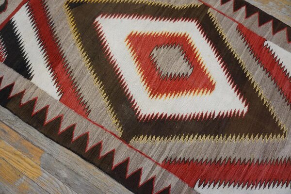 Antique american navajo carpet 3'6"ã—5'9" grey & chocolate brown, 1930s - detail view 11