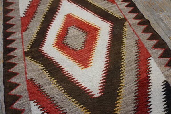 Antique american navajo carpet 3'6"ã—5'9" grey & chocolate brown, 1930s - detail view 6