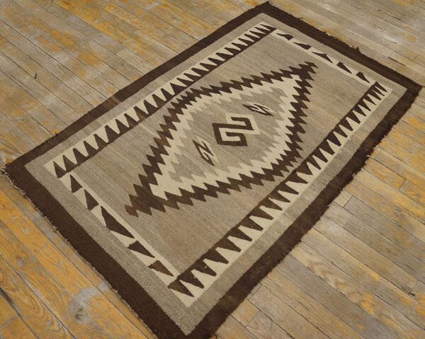 Antique american navajo two grey hills carpet 2'4"×4'3" grey & chocolate brown, 1930s 2 Antique american navajo two grey hills carpet 2'4"×4'3" grey & chocolate brown, 1930s - detail view 1