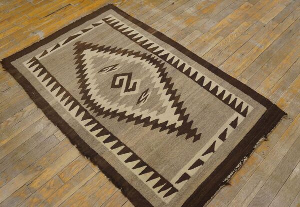Antique american navajo two grey hills carpet 2'4"×4'3" grey & chocolate brown, 1930s 3 Antique american navajo two grey hills carpet 2'4"×4'3" grey & chocolate brown, 1930s - detail view 2