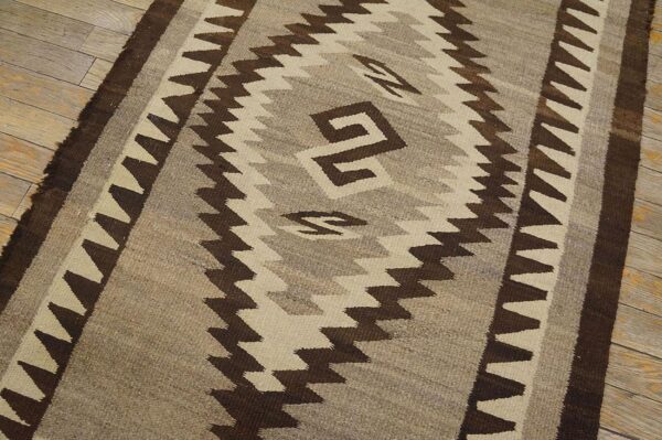 Antique american navajo two grey hills carpet 2'4"×4'3" grey & chocolate brown, 1930s 4 Antique american navajo two grey hills carpet 2'4"×4'3" grey & chocolate brown, 1930s - detail view 3