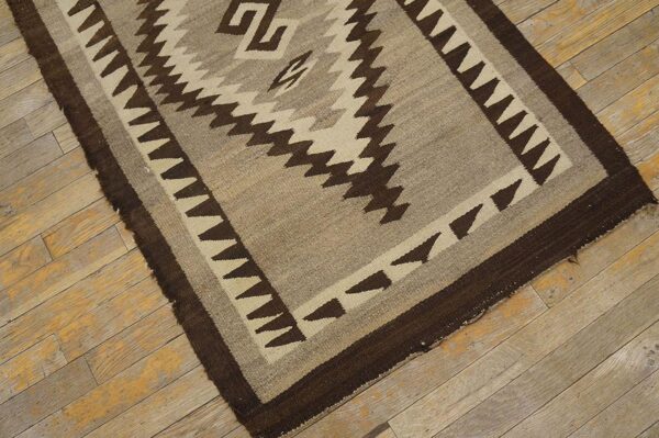 Antique american navajo two grey hills carpet 2'4"×4'3" grey & chocolate brown, 1930s 8 Antique american navajo two grey hills carpet 2'4"×4'3" grey & chocolate brown, 1930s - detail view 7