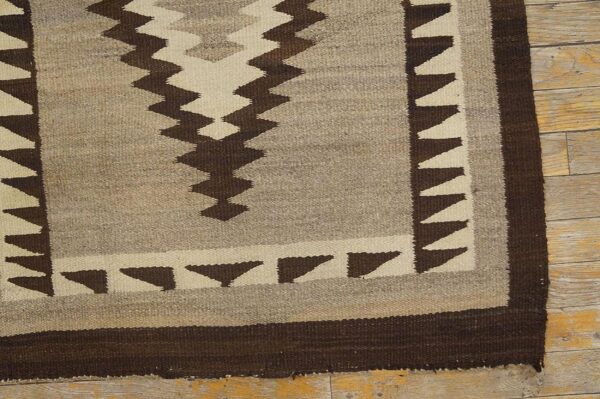 Antique american navajo two grey hills carpet 2'4"×4'3" grey & chocolate brown, 1930s 9 Antique american navajo two grey hills carpet 2'4"×4'3" grey & chocolate brown, 1930s - detail view 8