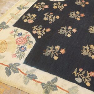 Antique Bessarabian Flat-Weave Carpet 7'3"×11'4" Black Medallion, Ivory Border, 18th Century / Circa 1750 - detail view 4