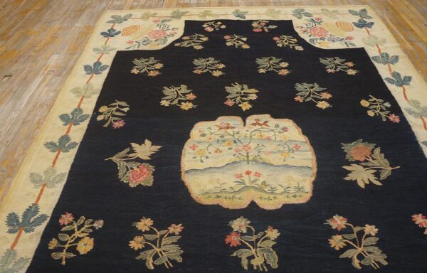 Antique bessarabian flat-weave carpet 7'3"×11'4" black medallion, ivory border, 18th century / circa 1750 - detail view 5