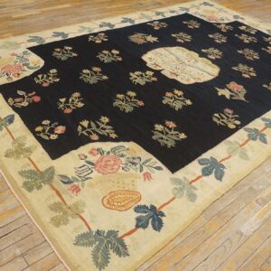 Antique Bessarabian Flat-Weave Carpet 7'3"×11'4" Black Medallion, Ivory Border, 18th Century / Circa 1750 - detail view 8