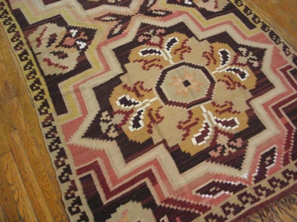 Antique bessarabian flat-weave carpet 5'2"×13'7" dusty rose & olive, circa 1925 - detail view 4
