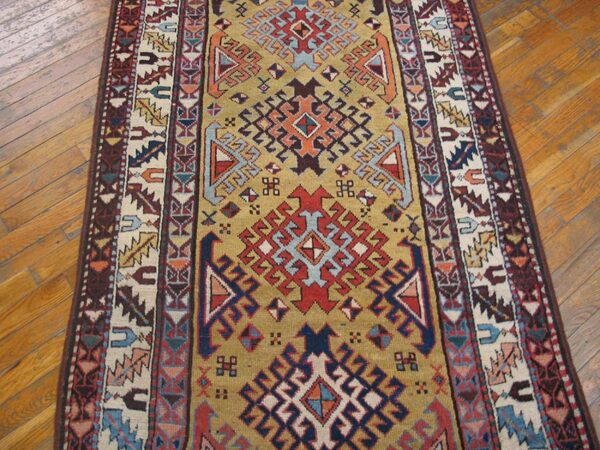Antique caucasian kuba rug, hand-knotted tribal composition - detail view 3