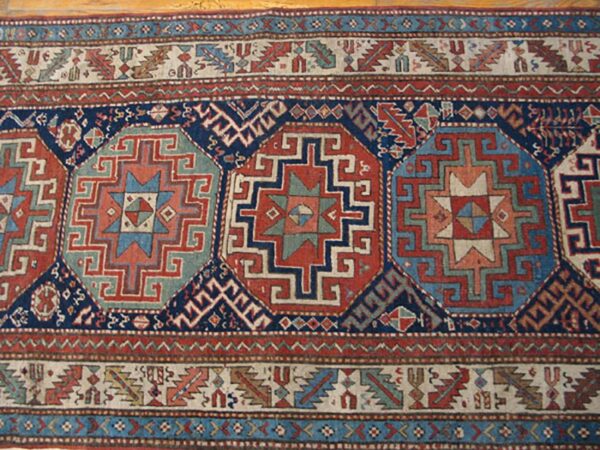 Antique caucasian moghan rug, hand-knotted wool 3 Antique caucasian moghan rug, hand-knotted wool - detail view 2