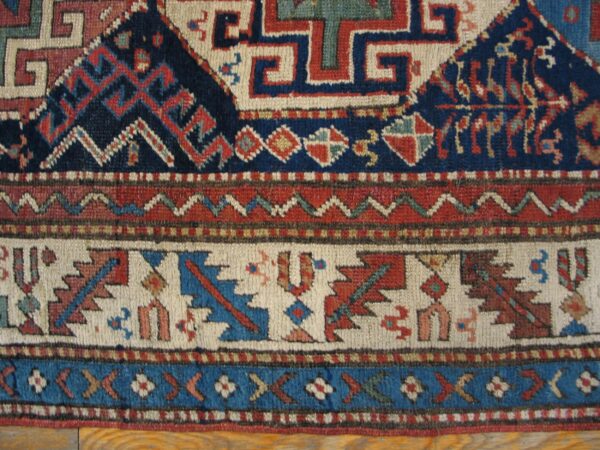 Antique caucasian moghan rug, hand-knotted wool 4 Antique caucasian moghan rug, hand-knotted wool - detail view 3