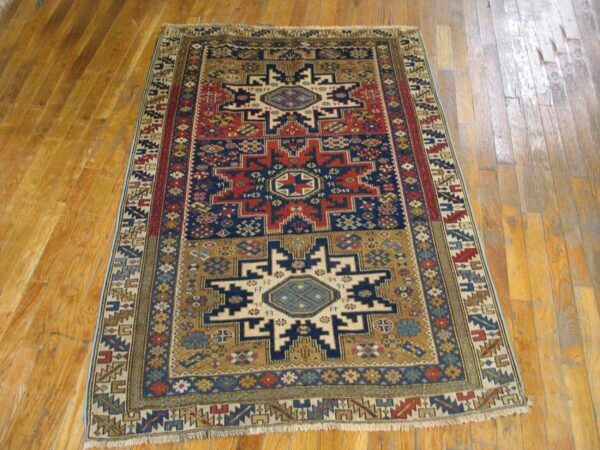 Antique caucasian shirvan rug 3'4"×5' blue symmetric design, ivory border, circa 1930 - detail view 1