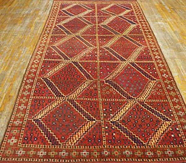 Antique central asian ersari carpet 5'10"×11'10" red diamond, rust border, circa 1890 - detail view 4