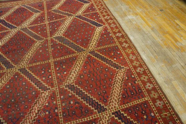 Antique central asian ersari carpet 5'10"×11'10" red diamond, rust border, circa 1890 - detail view 6