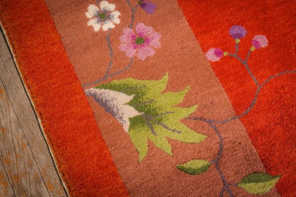 Antique chinese art deco carpet 9'11"×13'8" red field, tan border, modern floral, 1920s - detail view 2