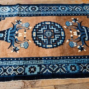 Antique Chinese Art Deco Mat 4'7"×2'7" Brown Field, Blue Border, Vase Medallion, 1920s - detail view 4