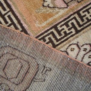 Antique Chinese Khotan-Style Rug, Beige Background, Hand-Knotted Wool - detail view 3