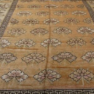 Antique Chinese Khotan-Style Rug, Beige Background, Hand-Knotted Wool - detail view 5