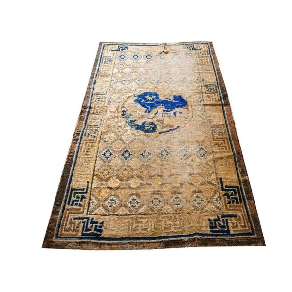 Antique chinese ningxia rug 3'8"×6'8" camel/yellow ground, geometric foo dog design, 1880s - detail view 1