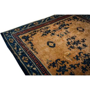 Antique Chinese Ningxia Rug 5'10"×10' Ivory Field, Beige Medallion with Greek Key, 1880s - detail view 3