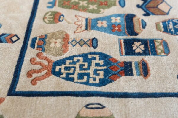 Antique chinese peking carpet 7'5"×9'11" beige field, vase medallion, 1920s - detail view 2