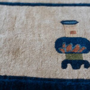 Antique Chinese Peking Carpet 7'5"×9'11" Beige Field, Vase Medallion, 1920s - detail view 7