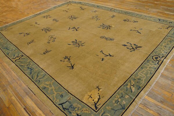 Antique chinese peking rug 9'×11'3" beige floral, hand-knotted wool, 1930s 2 Antique chinese peking rug 9'×11'3" beige floral, hand-knotted wool, 1930s - detail view 1