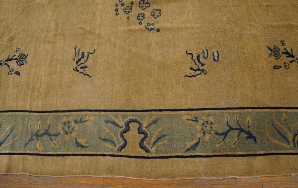 Antique chinese peking rug 9'×11'3" beige floral, hand-knotted wool, 1930s 7 Antique chinese peking rug 9'×11'3" beige floral, hand-knotted wool, 1930s - detail view 6